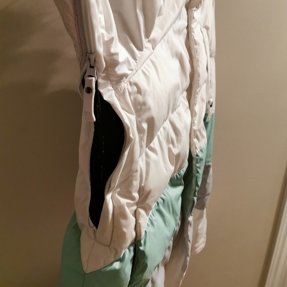 Women's Billabong Large Jacket - Picture 5 of 8